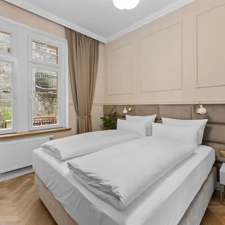 Residenz Hugo 4*