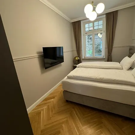 Residenz Hugo Aparthotel