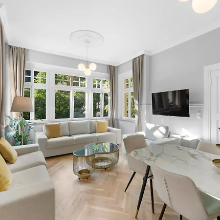 Lejlighedshotel Residenz Hugo 4*