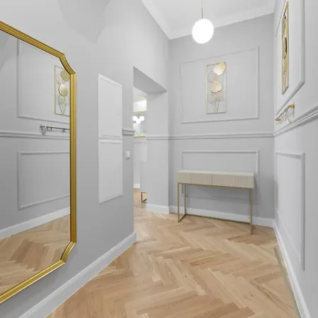 Residenz Hugo 4*