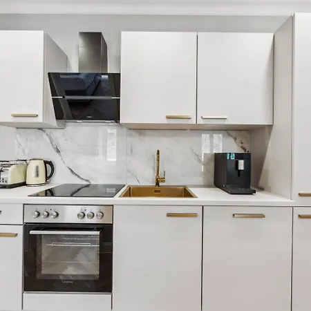 Lejlighedshotel Residenz Hugo 4*