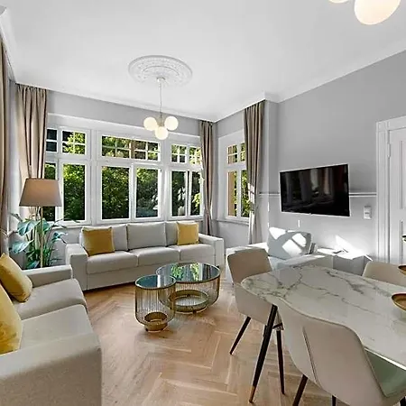 Aparthotel Residenz Hugo 4*
