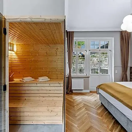 Residenz Hugo Aparthotel 4*