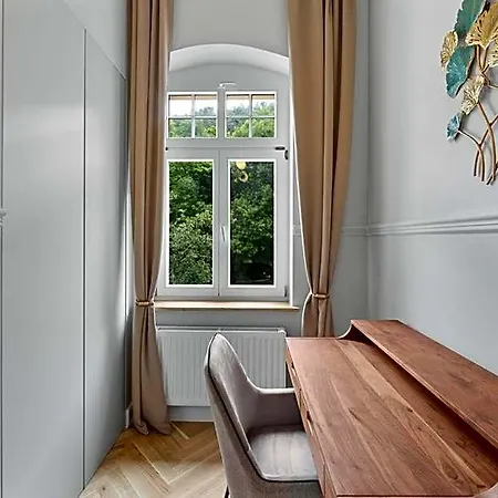 Residenz Hugo Hotel apartamentowy 4*